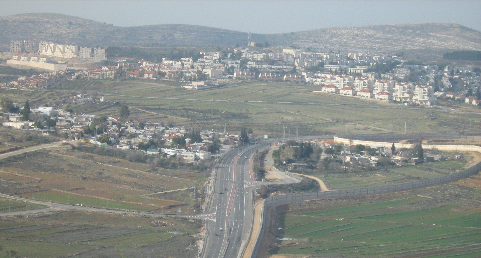 מאבטחים מאבו גוש ומהכפר חורפייש העבירו מסתננים לגבעת זאב