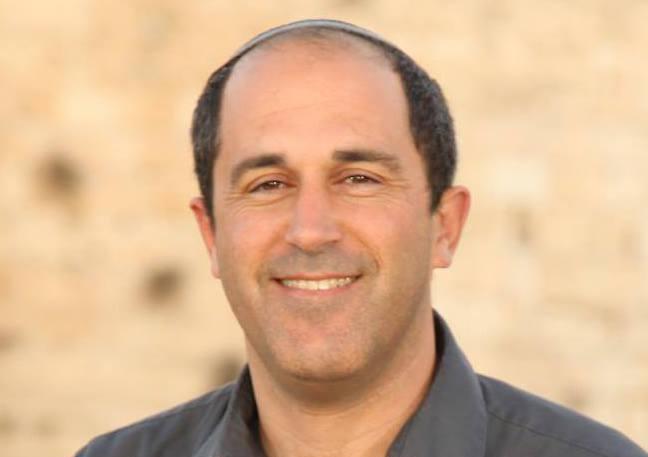 סגן יו"ר עיריית ירושלים: 100,000 שב"חים חיים על חשבון העירייה.