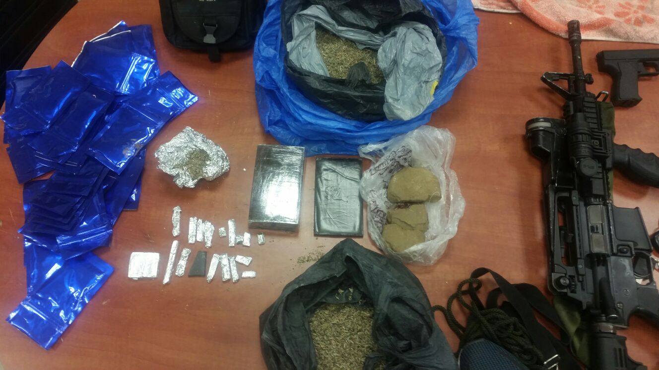 תחמושת תמורת סמים, חייל צה"ל סחר בנשק עם קרוב משפחתו הבדואי.