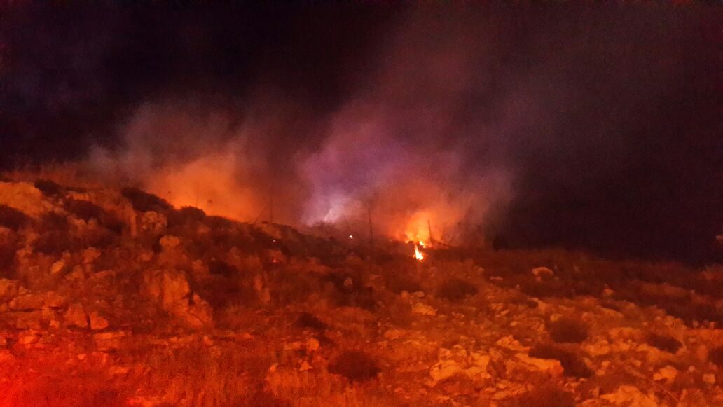 שומרון: ערבים הציתו אש סמוך לבתי תושבים
