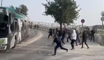מהומות בהר הבית - ערבים רגמו אוטובוסים בעיר העתיקה