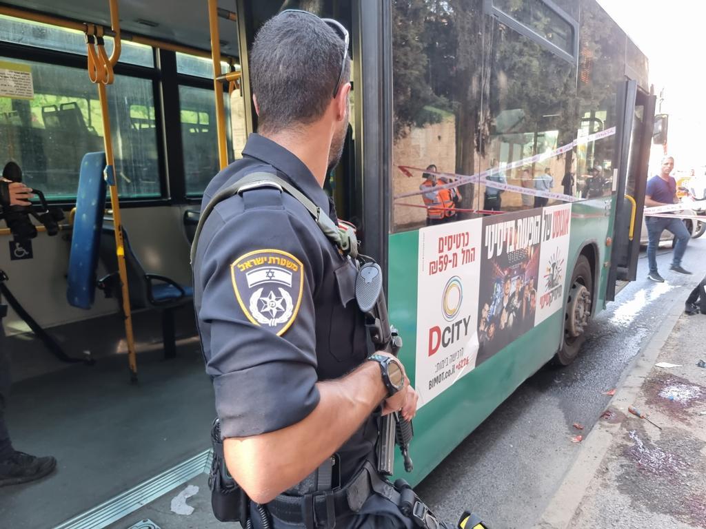 זירת פיגוע הדקירה אתמול בירושלים (צילום: דוברות המשטרה)