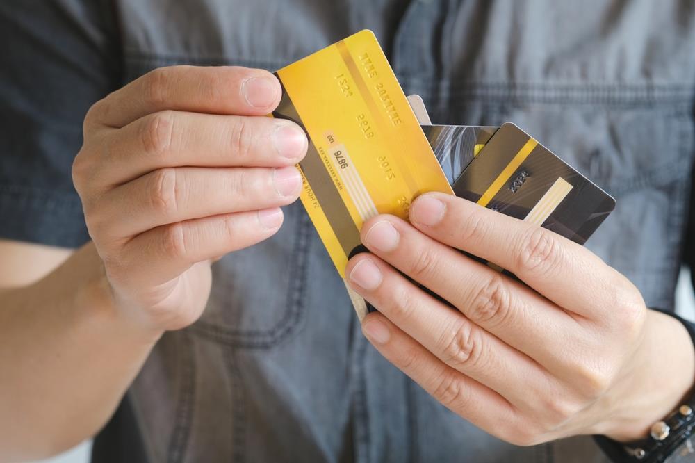 עושים סדר: איך בוחרים את כרטיס האשראי העיקרי שלנו?