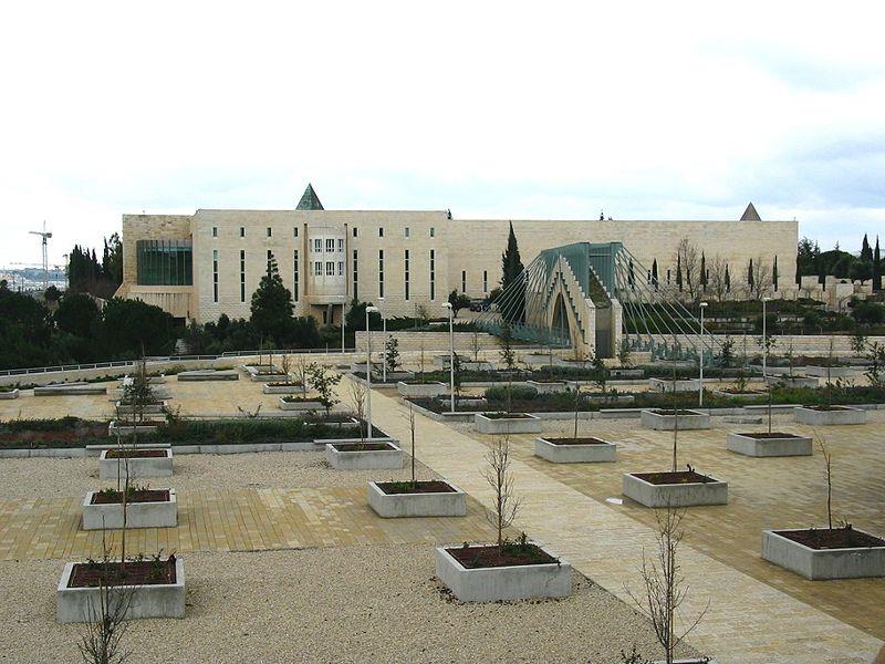 בג"ץ עסק ב1168 עתירות עצורים מנהליים ערביים בשנה שעברה