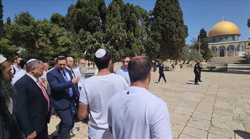 דיווח: המשטרה ניתקה את הקשרים עם הוואקף בהר הבית