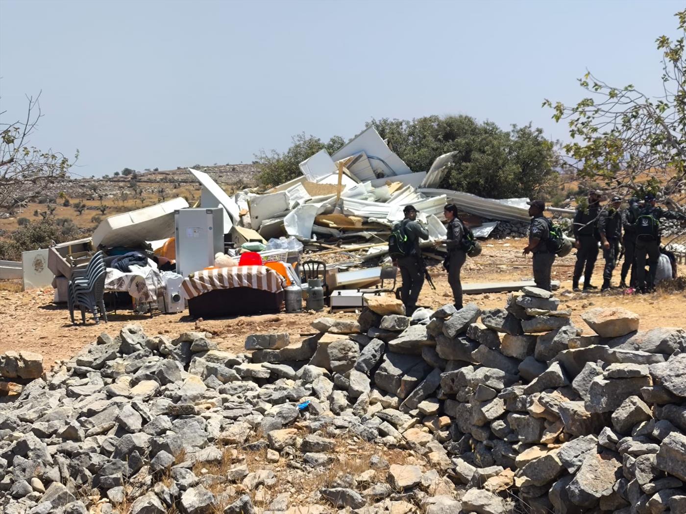 בלוט חוזר למדיניות ההרס: מאות שוטרים הרסו את צור הראל