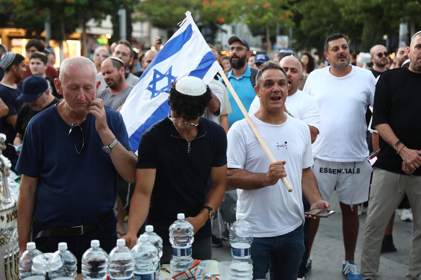 כיצד יראו השנה התפילות הציבוריות ברחובות תל אביב?