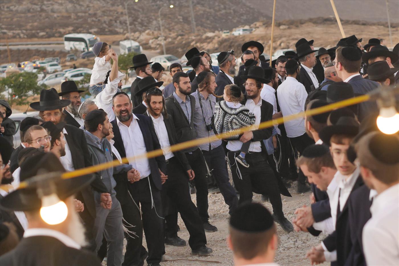 החרדים במצפה לאה. (קרדיט: מצפה לאה)