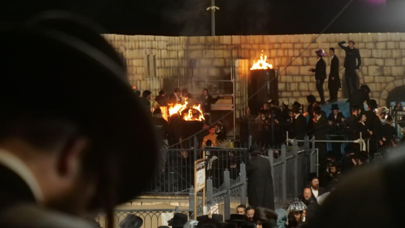תחת גשם: אלפים חגגו במירון את הילולת רשב"י