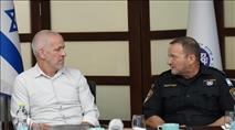 ההתכתבויות נחשפות: דוברות השב"כ הדליפה מידע פלילי חסוי לעיתונאי בן כספית