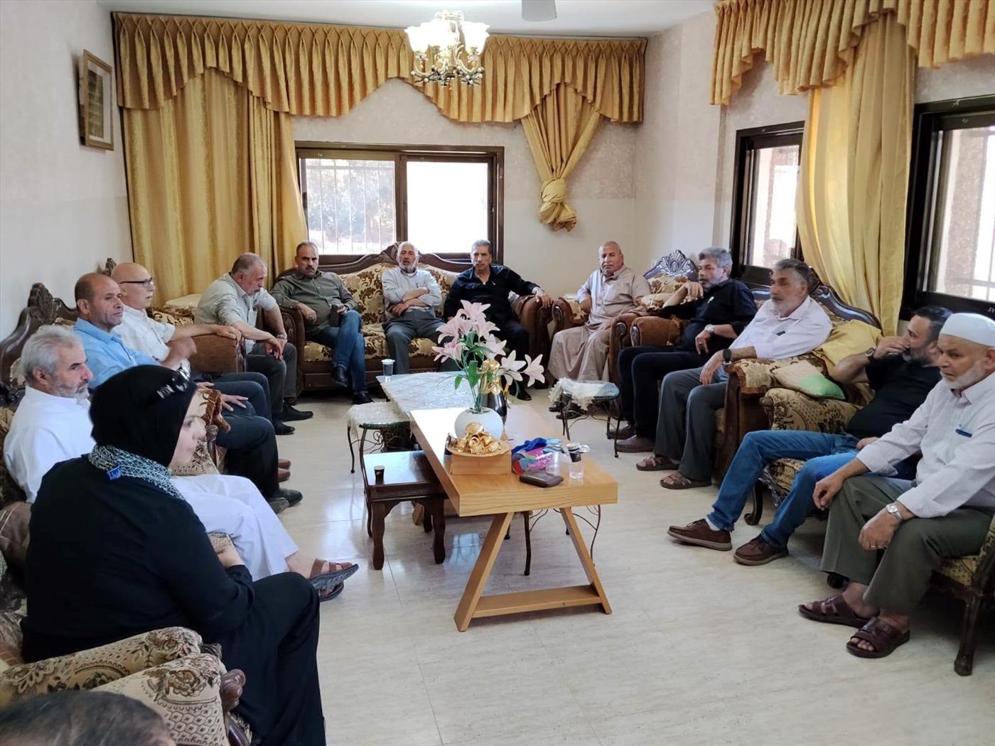 בכירי הפת"ח ביקרו את משפחת המחבל מהכפר תל
