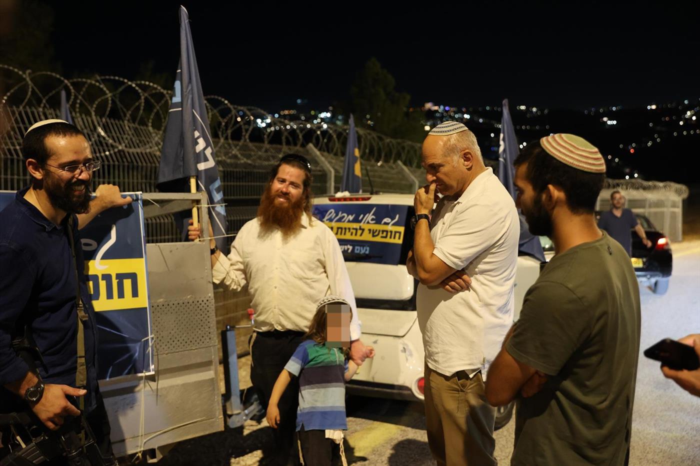ח"כ סוכות ואליהו ליבמן בזירת החטיפה: "יש פה צבא של מחבלים. אלה לא שוטרים פלסטינים"
