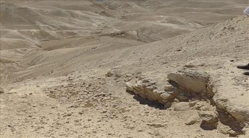 בעקבות השעיר לעזאזל – מסע אל הצוק
