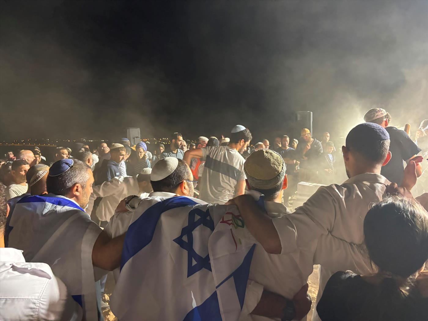 מאות השתתפו בהלוויה של נתנאל שוקרון הי"ד