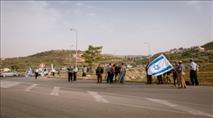 לוקחים את הביטחון לידיים: תושבי בנימין חסמו את הכניסה לכפר סנג'יל