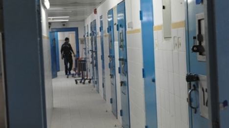 כלא נפחא: פלאפונים הוברחו למחבלים