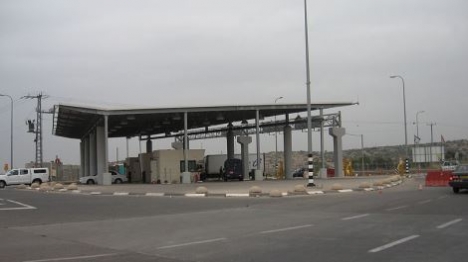 שבת: ניסיון פיגוע דקירה במחסום