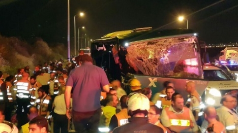 שישה הרוגים בתאונה קשה: "נהג המשאית סטה בכוונה"