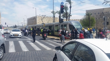 הרוגה ושני פצועים בפיגוע דקירה בירושלים